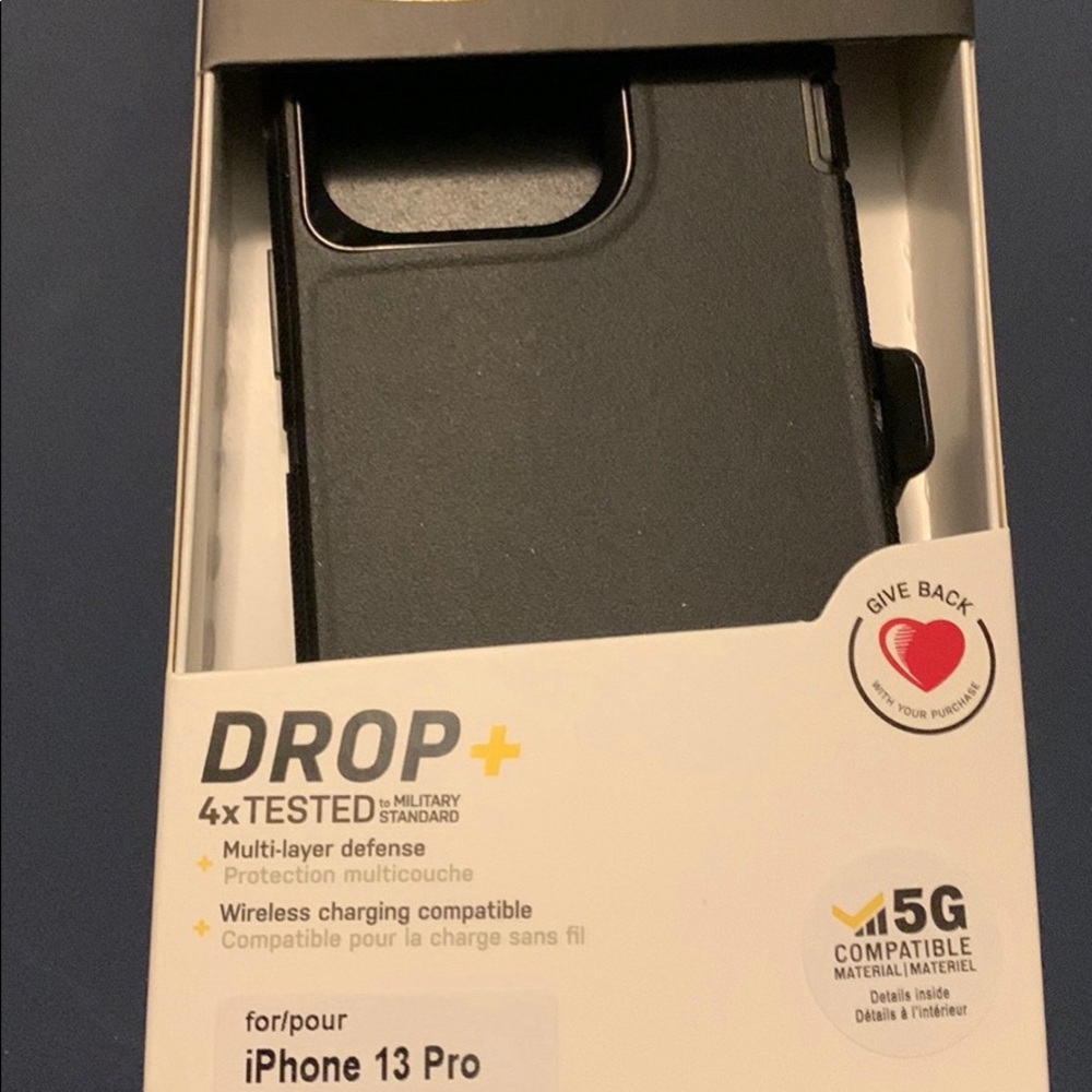 iPhone 13 Pro OtterBox defender case